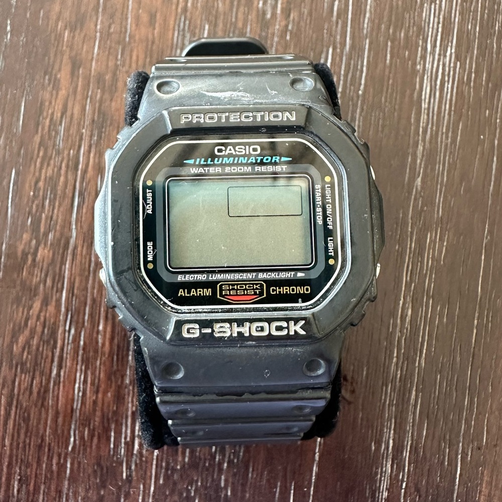 Casio Illuminator G-Shock 1545 DW 5600E Men’s Watch. Water resist 20BAR